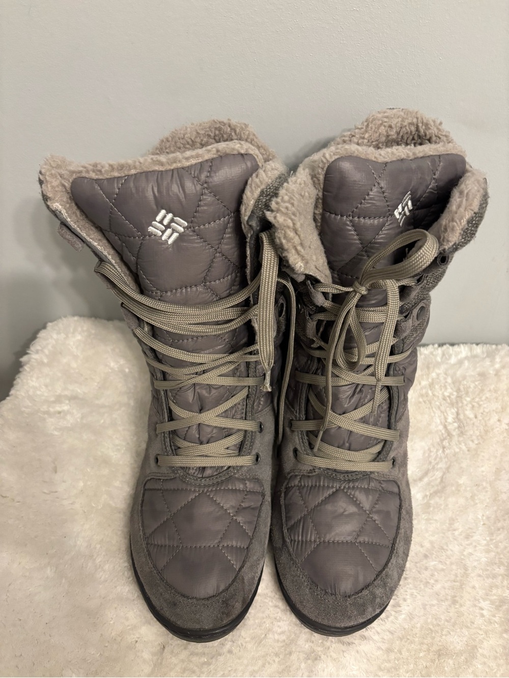 Columbia Women's Quilted Grey Lace-Up Insulated Winter Boots